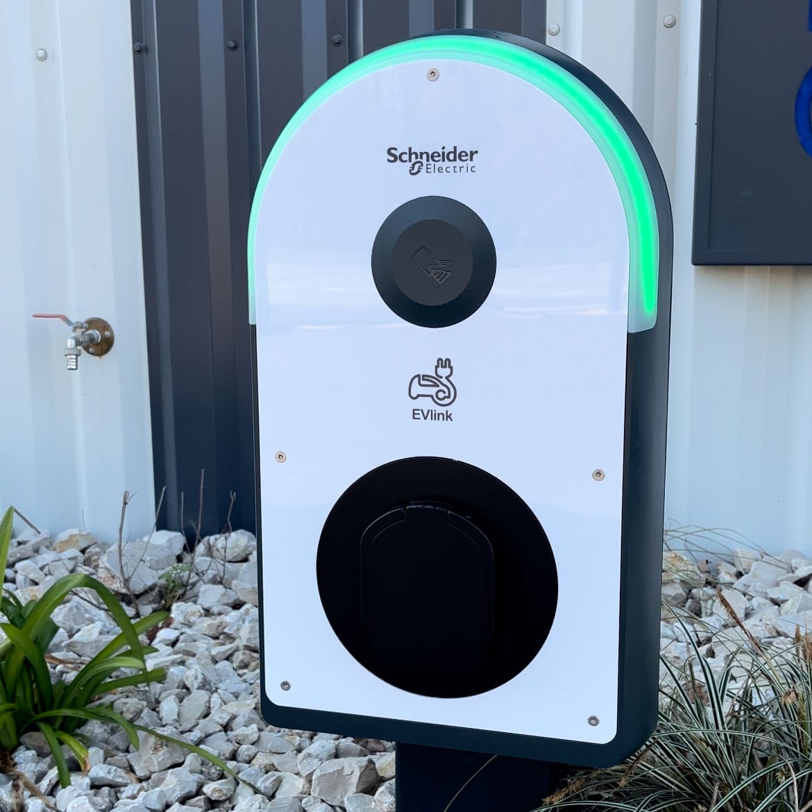 Bornes de recharge Pont-Évêque – JP ELEC